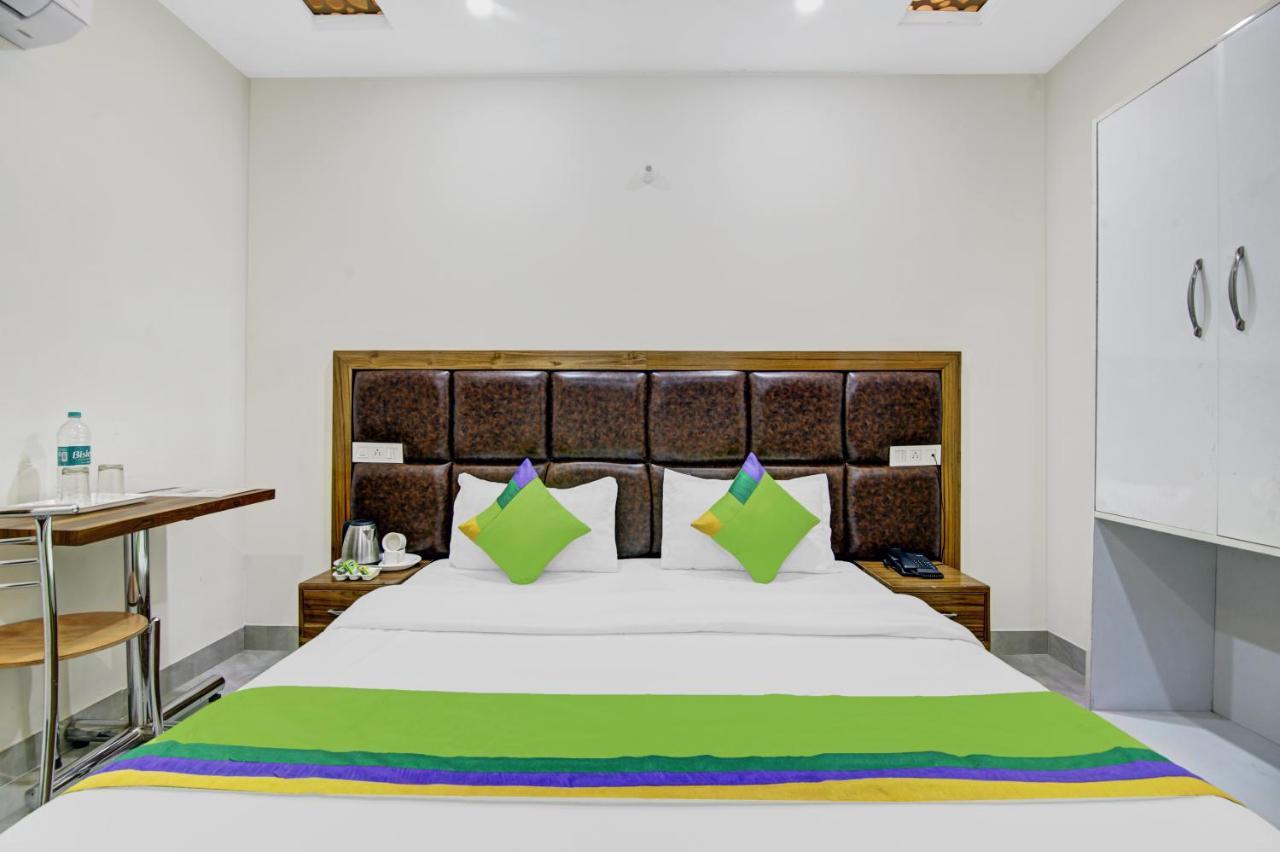Hotel Treebo Royal Salute, Zirakpur Exteriér fotografie