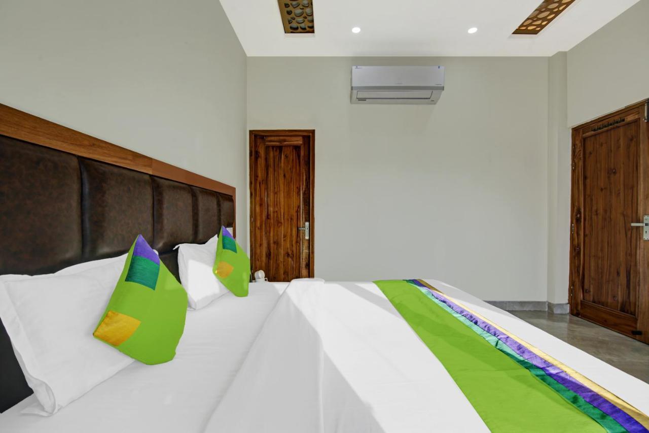 Hotel Treebo Royal Salute, Zirakpur Exteriér fotografie