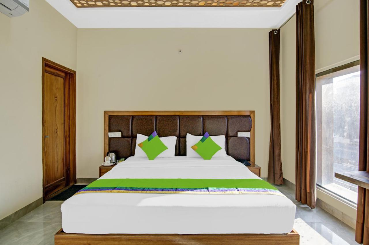 Hotel Treebo Royal Salute, Zirakpur Exteriér fotografie