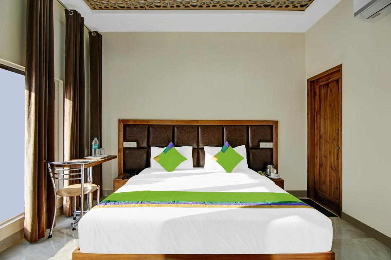 Hotel Treebo Royal Salute, Zirakpur Exteriér fotografie