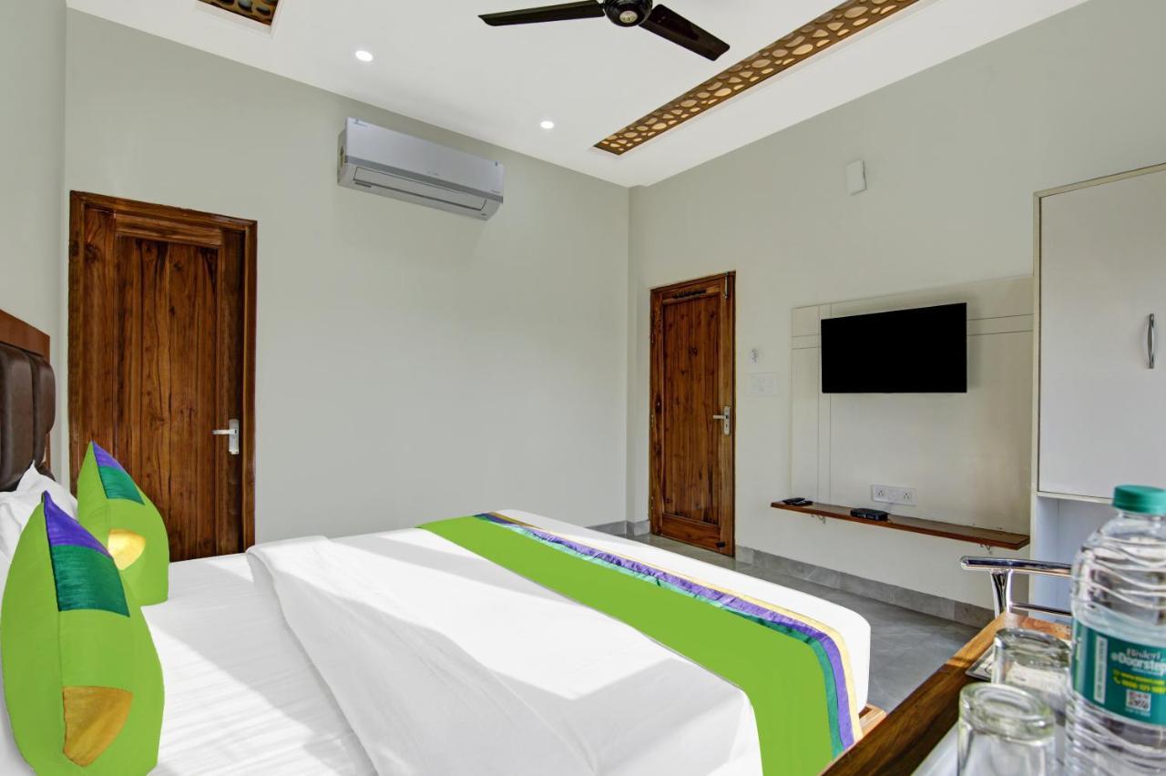 Hotel Treebo Royal Salute, Zirakpur Exteriér fotografie